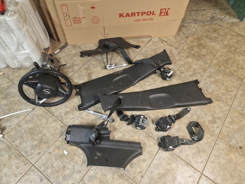 фото №9, Консоль подушка безпеки ремені подушки безпеки комплект opel crossland 2023