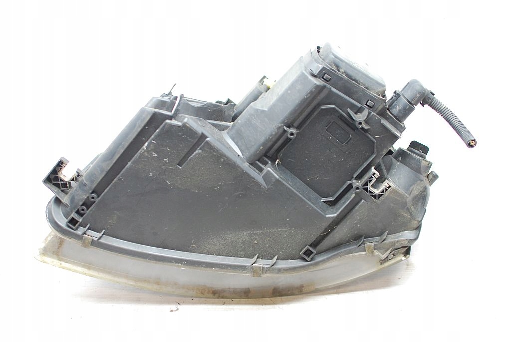 фото №13, Лампа правая передняя 8p0941004a оригинальная eu 1.6 fsi bag audi a3 8p 3d