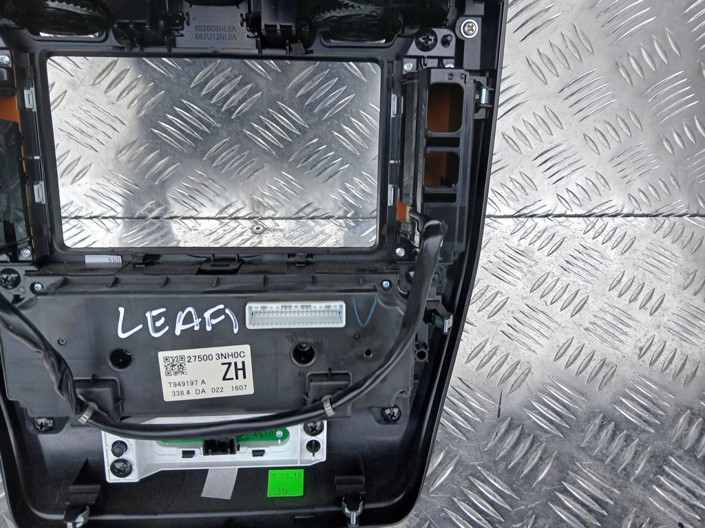 фото №12, Nissan leaf i ze0 панель средний решётка обдув рамка 682603nl0a 2015r