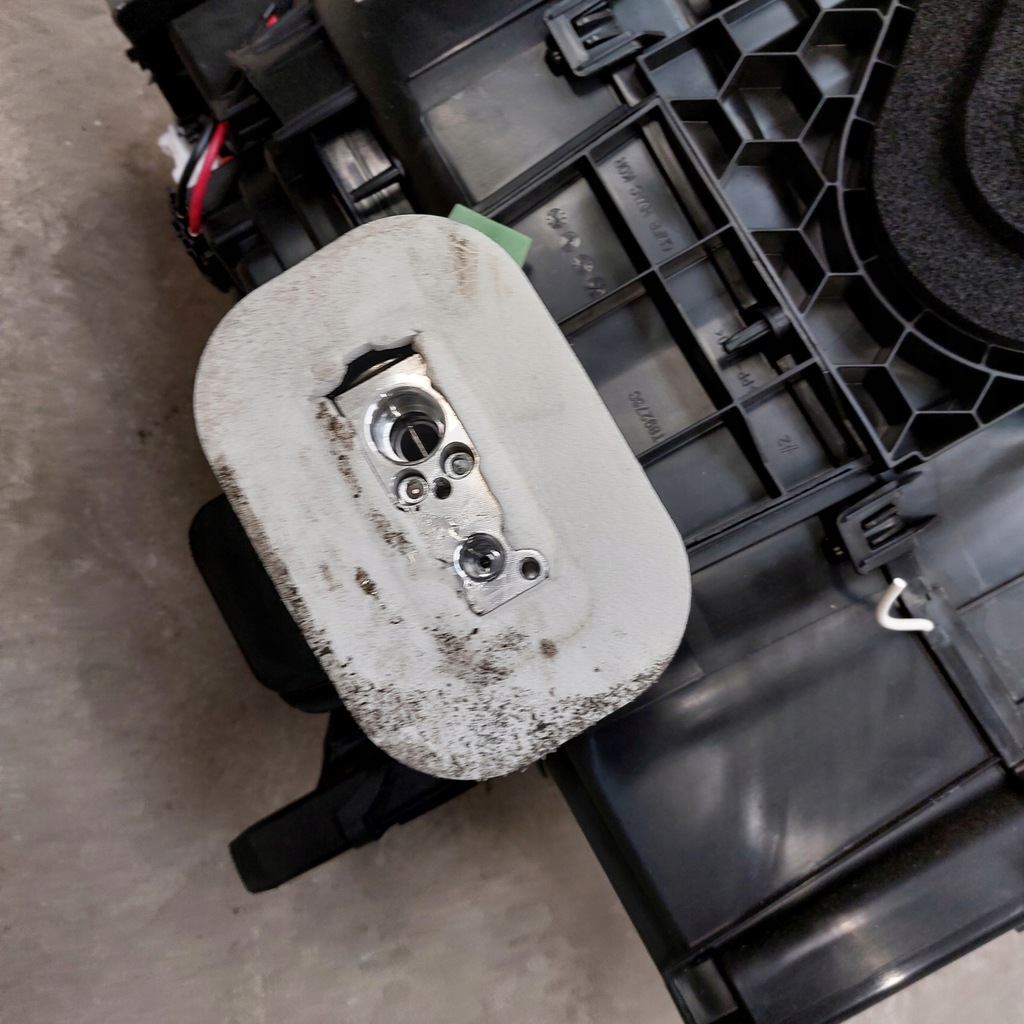 фото №8, Renault arkana 1,3tce отопитель смеситель воздуходувка 272703273r