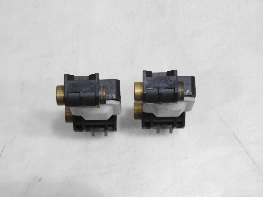 фото №7, Датчик ударний audi a4 b7 8e0959643b