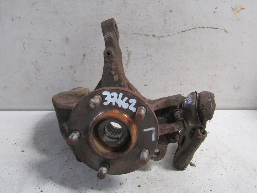 фото №1, Ford c-max поворотный кулак левая 1,6 03- 06 r.