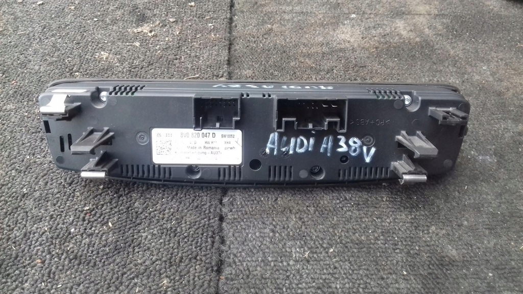 фото №7, Панель кондиционера 8v0820047d audi a3 8v