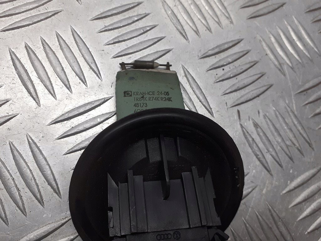 фото №1, Резистор резистор вентилятор vw fox 6q0959263