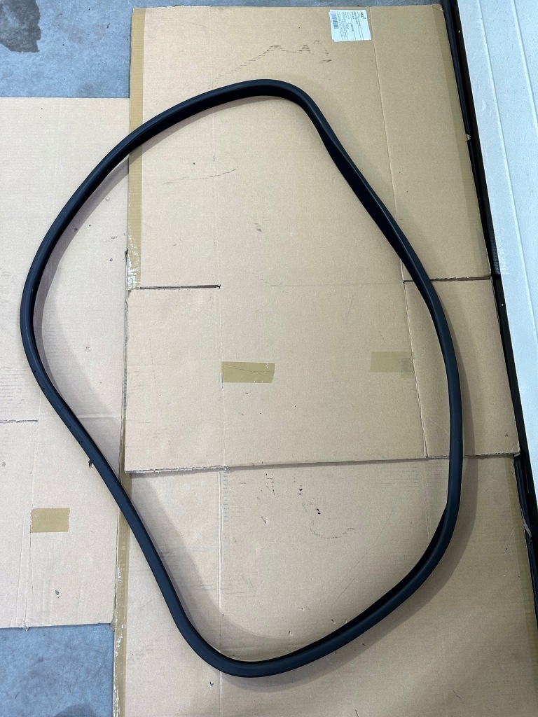 фото №10, Уплотнители дверь l/p. p/t mercedes s w222 короткий