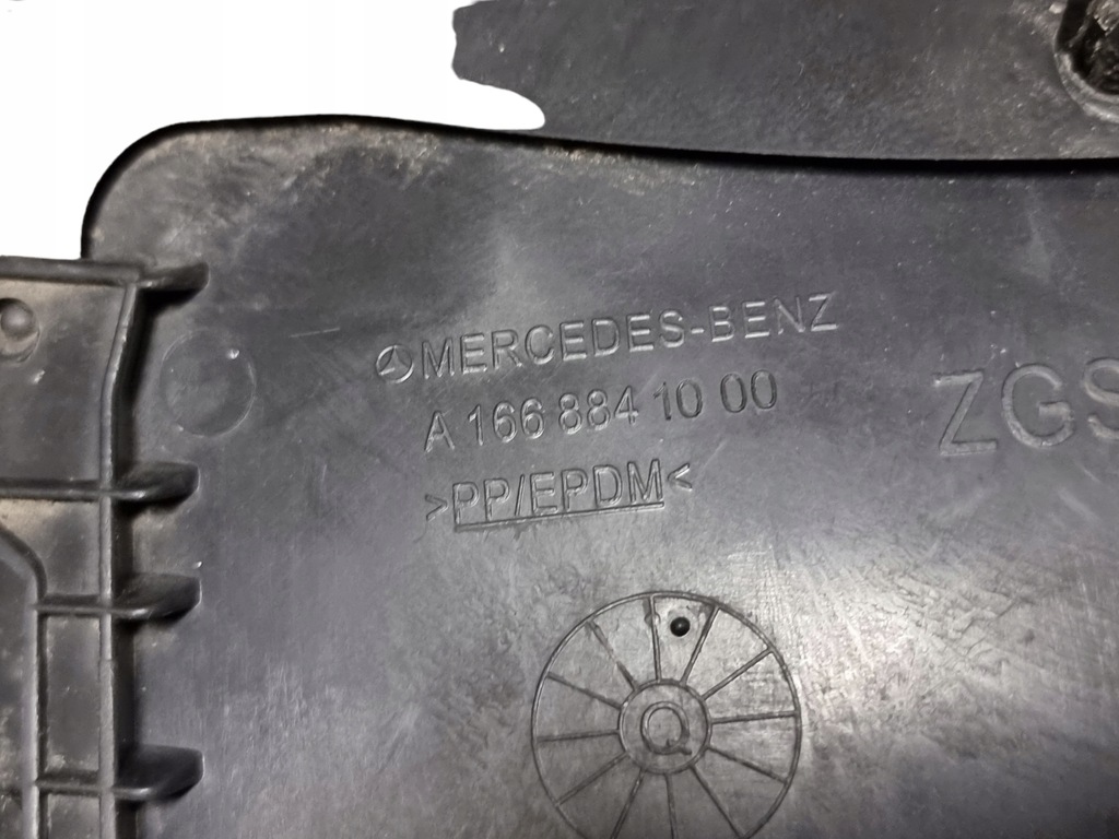 фото №10, Mercedes w166 підкрилок передні ліва a1668802805