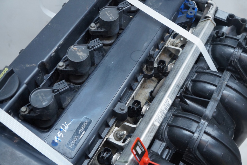 Volvo s40 2 v50 1 v70 3 s80 2 двигатель стойку комплектный  b4204s3 151tys с Разборки