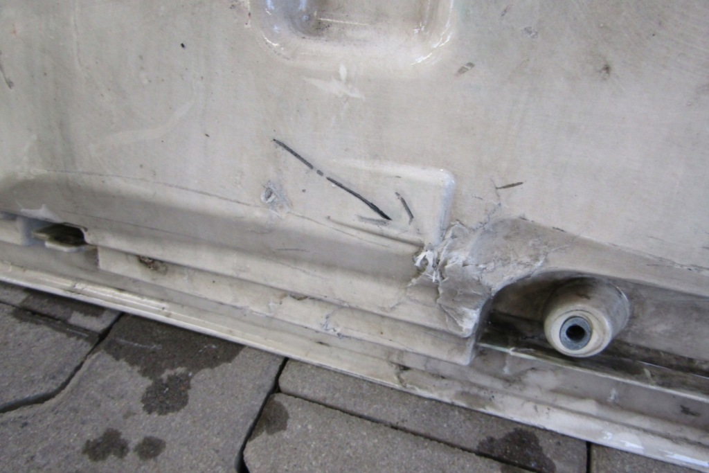 Капот кришка двигуна mercedes actros mp4 11- Київ