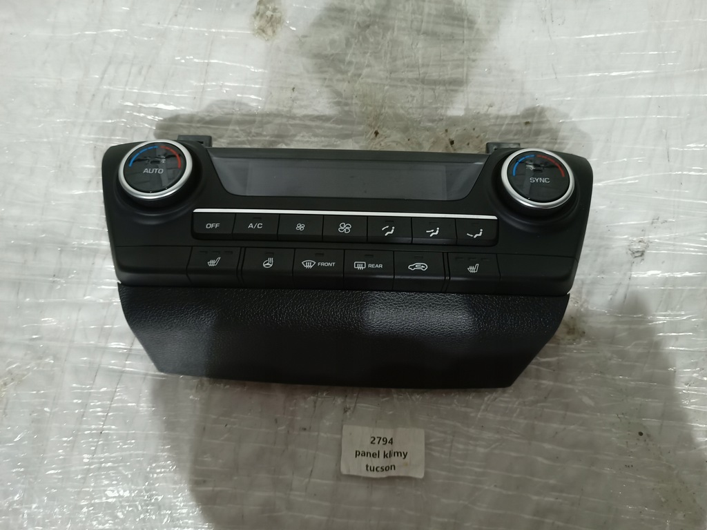 фото №1, Hyundai tucson iii - панель кондиционера