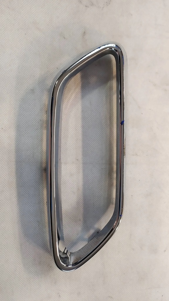 фото №13, Рамка правый хром выхлоп mercedes w206