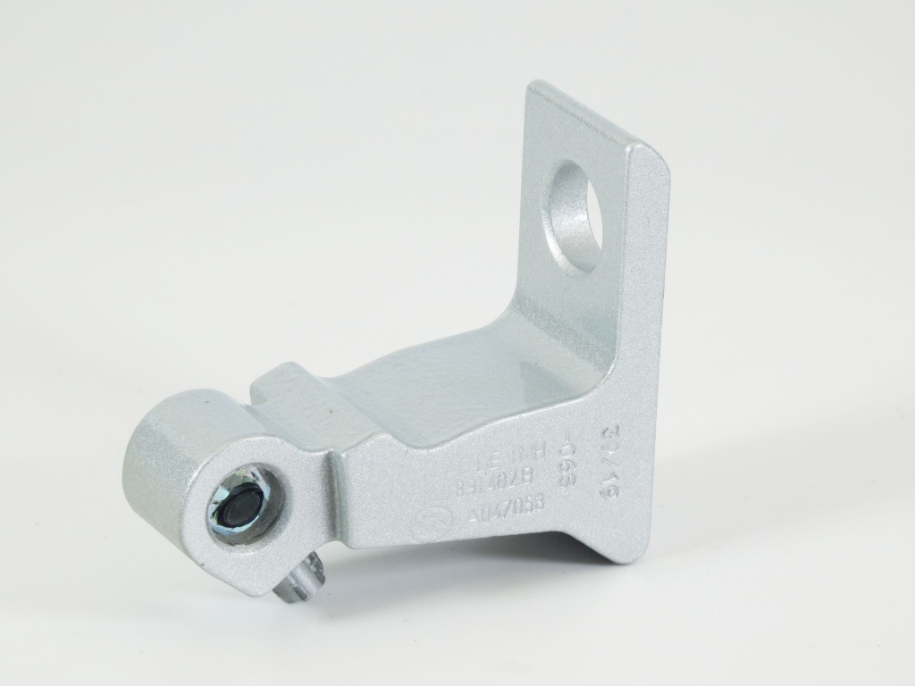 фото №1, Петля дверь правый задняя нижний skoda octavia iii оригинальный номер