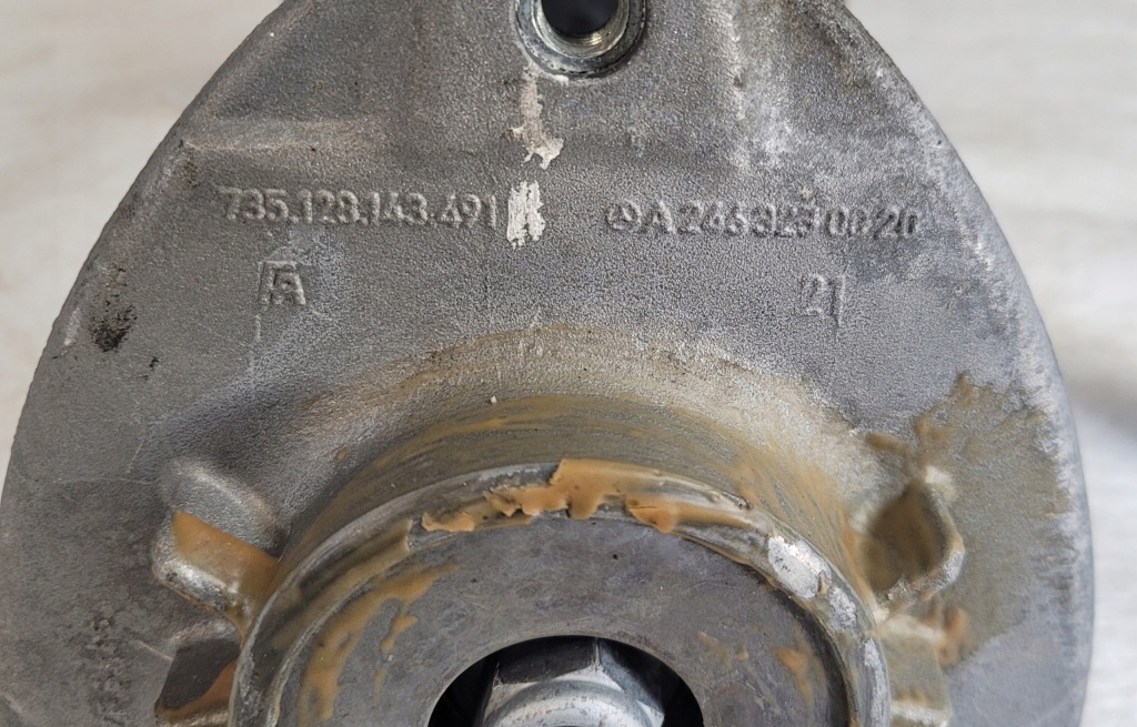 Амортизатор перед лівий mercedes b-klasa w246 рестайлінг  2014-2018 a2463206313 Зі Шроту