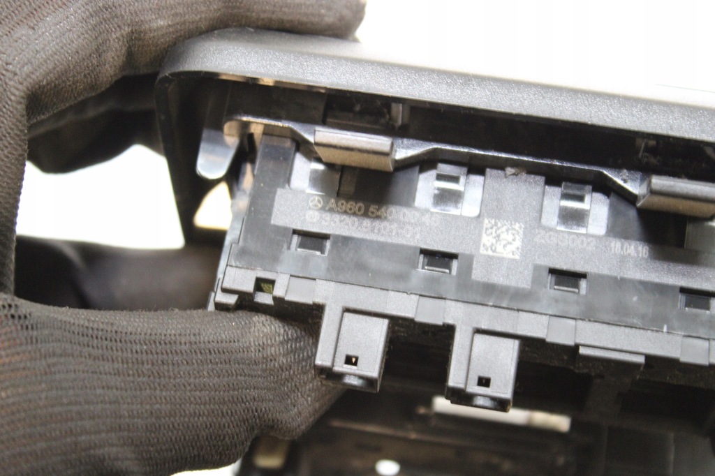 фото №7, Mercedes actros mp4 лампа перемикачі панель nad łóżkiem a9608200601