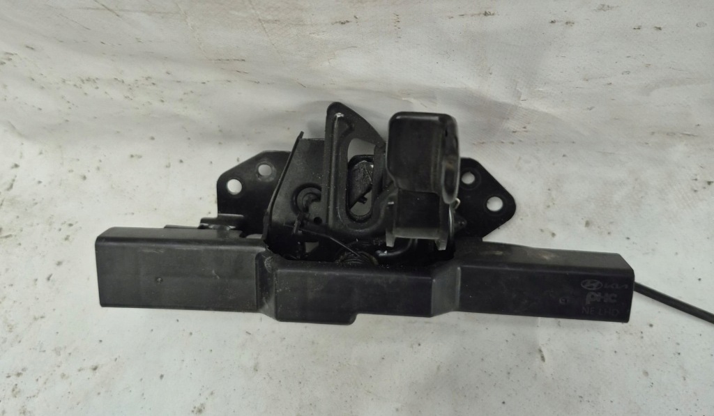 фото №1, Hyundai ioniq 5 v 21- замок капот кронштейн