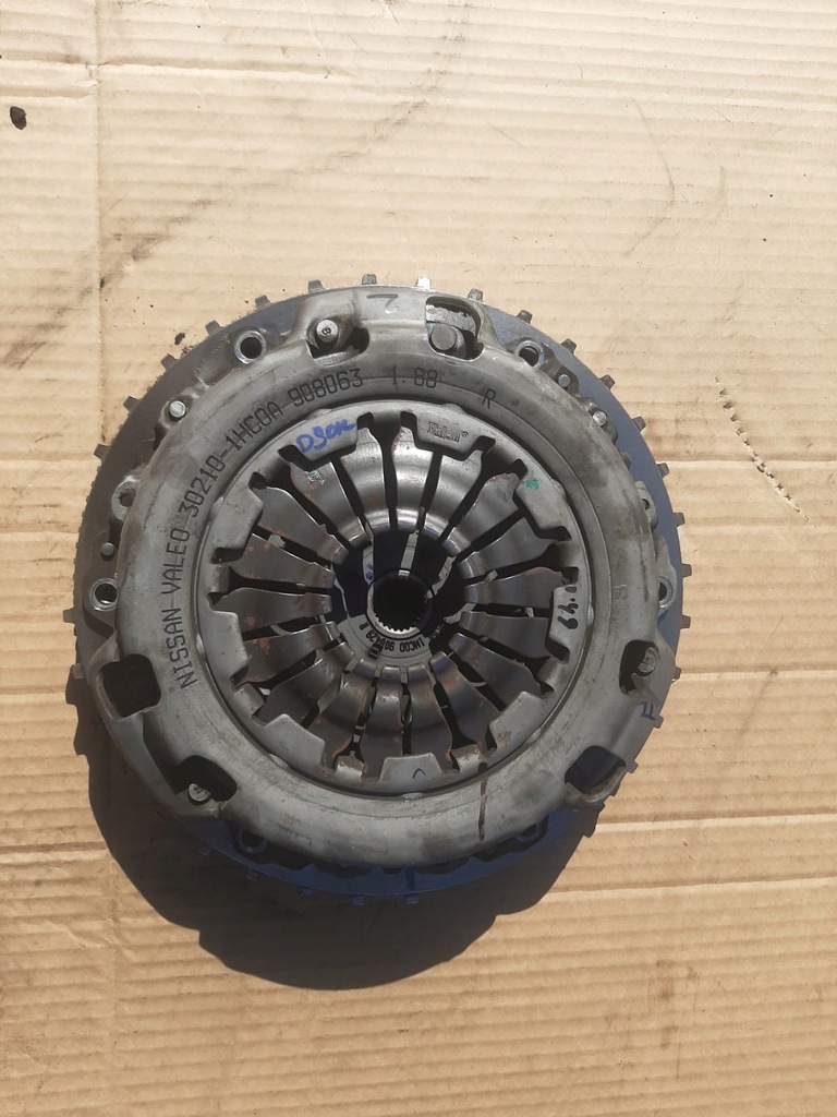 фото №1, Nissan note e12 1.2 колесо сцепление прижим диск