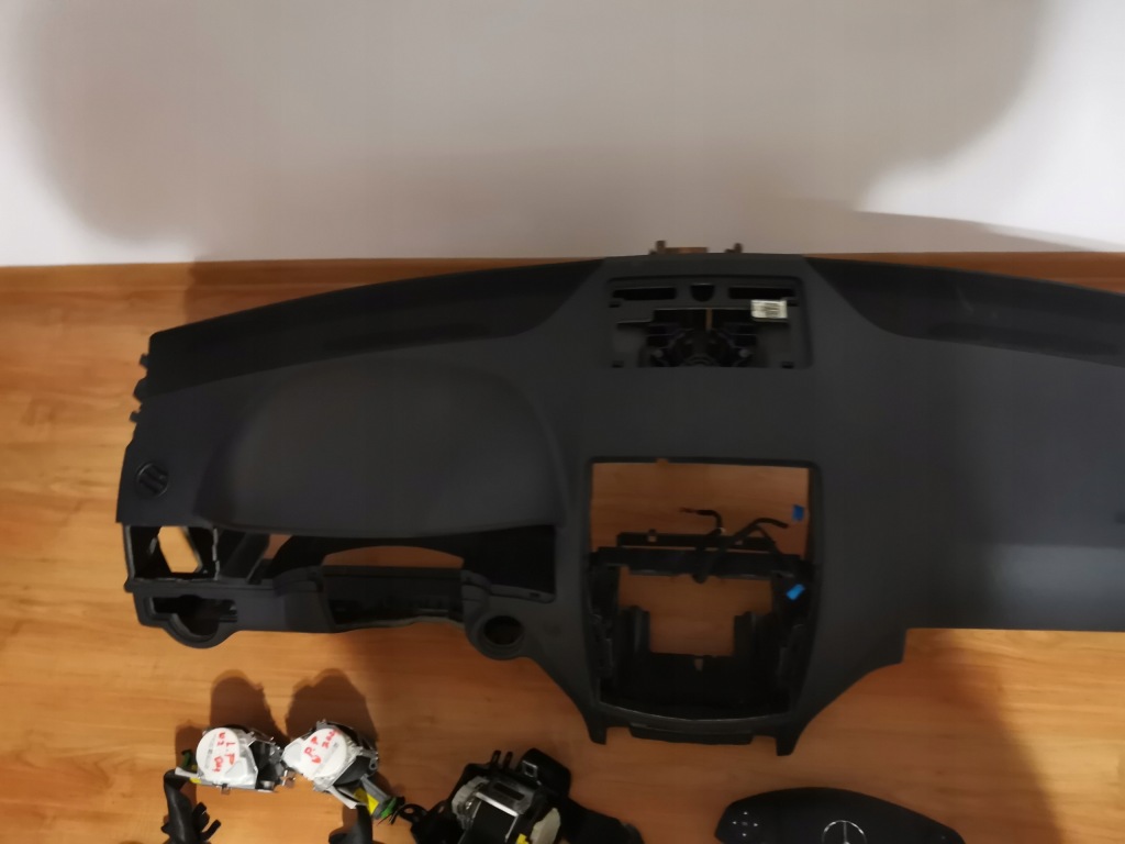 фото №6, Приборная панель приборная панель  приборная панель mercedes w204 c klasa оригинал a2046803787