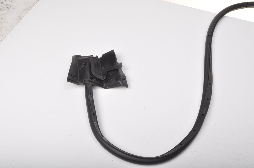 фото №8, Maserati levante sq4 прокладка двері правий перед