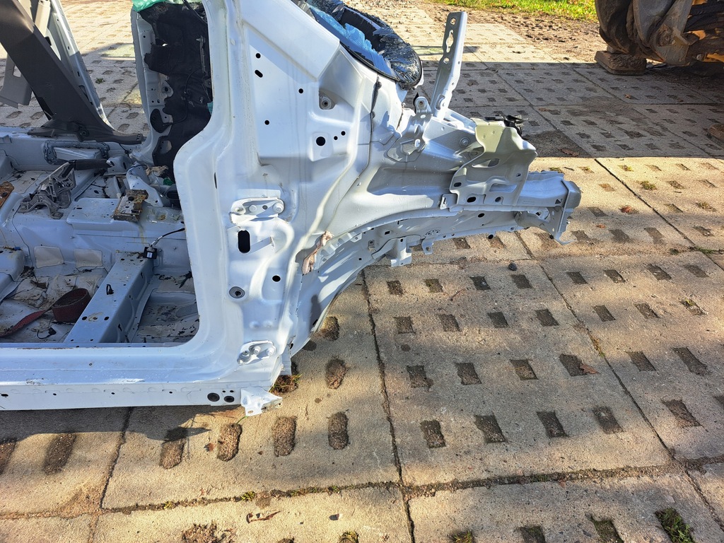 фото №3, Ford tourneo connect lift чверть блок двигуна правий перед