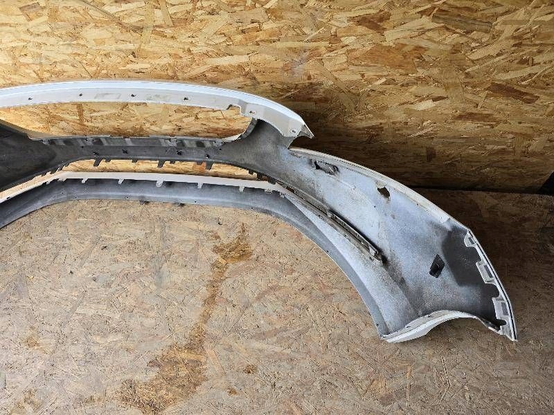 Volvo v40 12- 31283732 бампер передний перед Оригинал