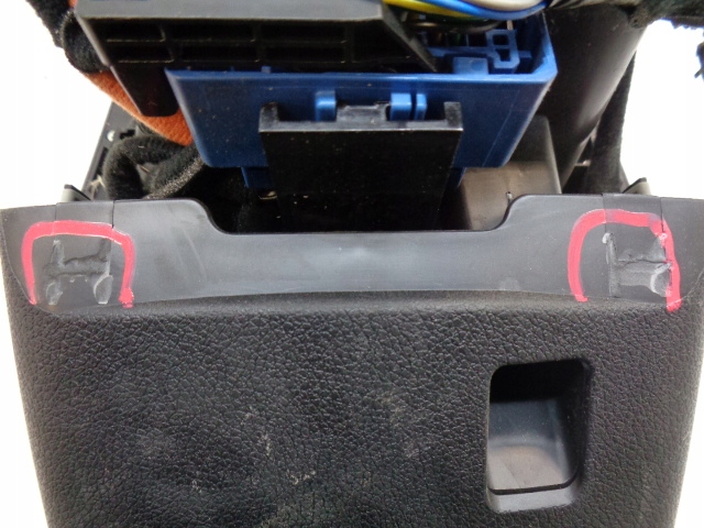 фото №15, Kia niro панель навигации туннель бардачок 84670-q4000