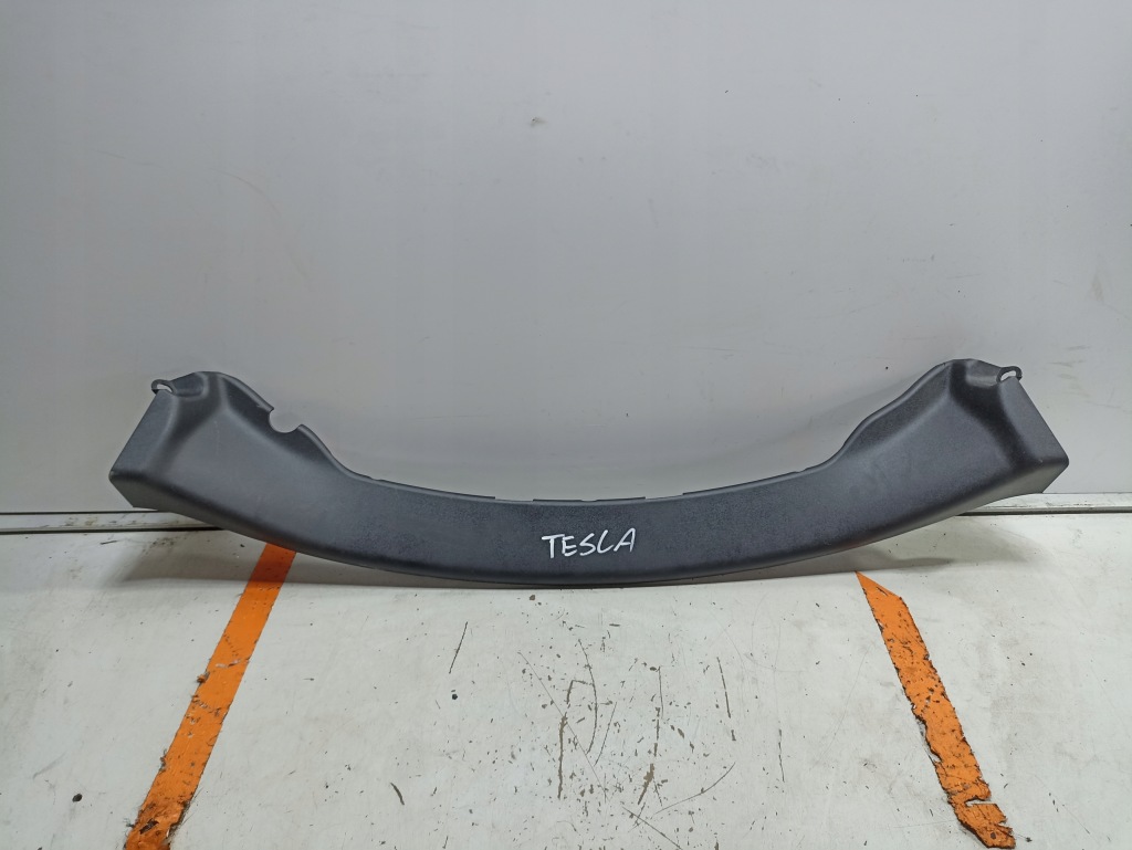 Купить Tesla model 3 накладка багажника 1643516