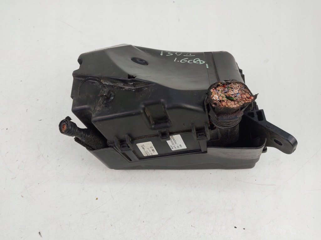 Коробка предохранителей 91951-3x140 91950-3x510 hyundai i30 2 1.6 crdi в Украине