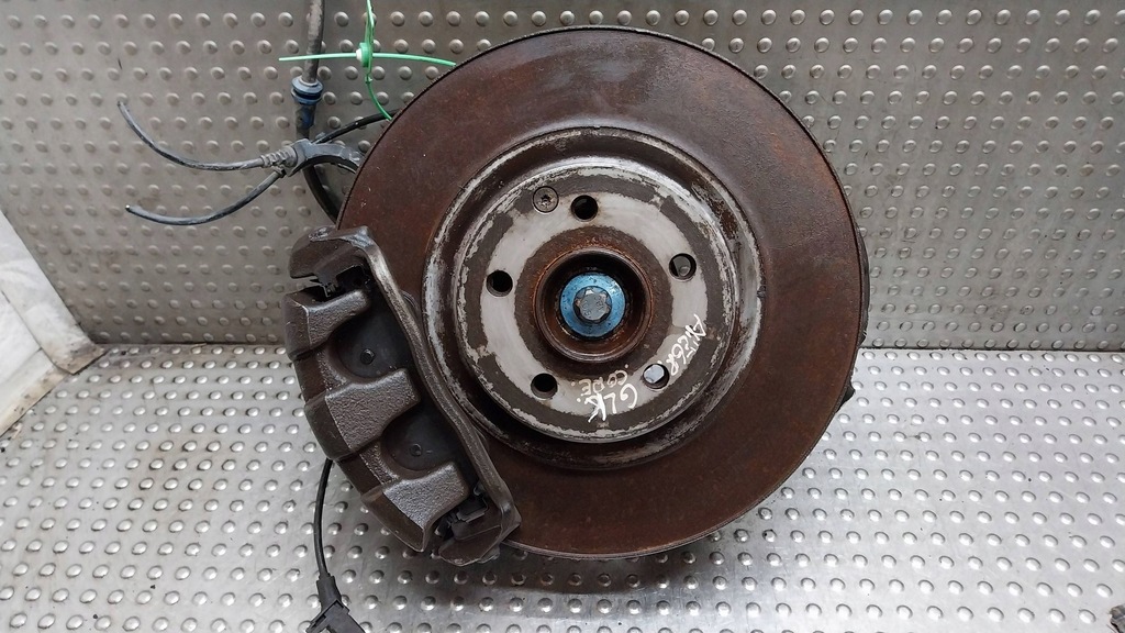 фото №1, Поворотний кулак ступиця супорт права перед mercedes glk x204 w204 2008-2015r