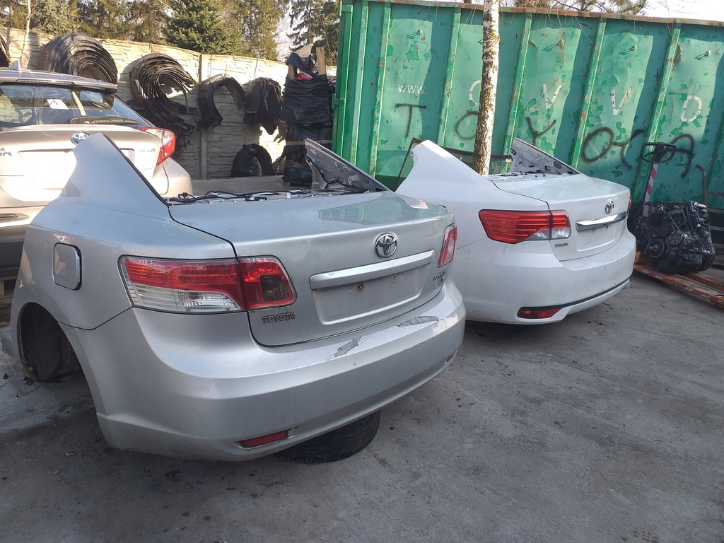 фото №13, Toyota avensis t27 kombi kompletny задняя бампер крышка багажника лампа четверть pas