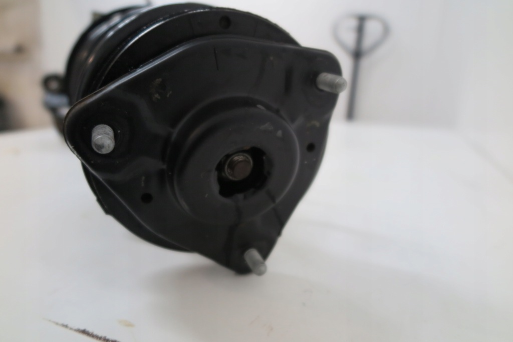 фото №6, Toyota rav4 v 2.5 гибрид 2019- поворотный кулак амортизационная стойка амортизатор правый