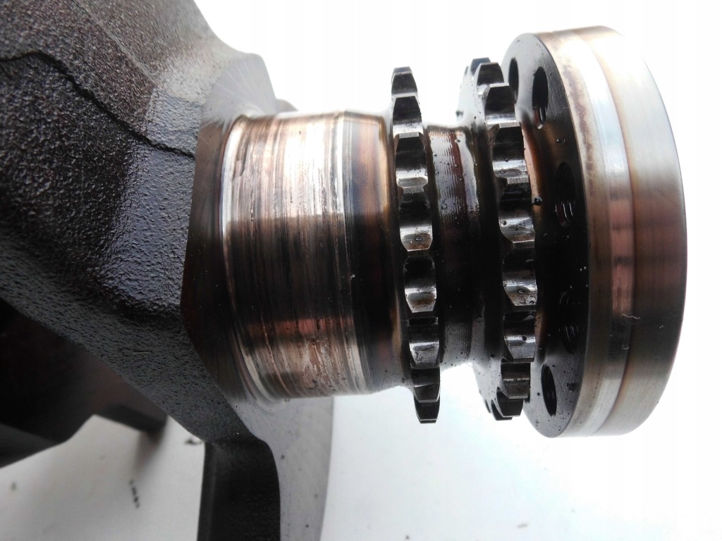 Wał коленчатый r06ea audi a4 b8 a5 8t q5 8r 3.2 v6 cal Оригинал