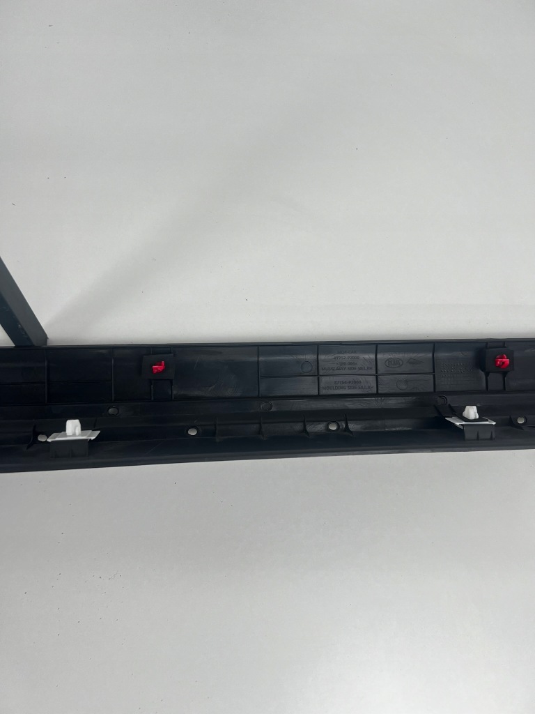 фото №12, Kia sorento iv 4 2020 - молдинг накладка поріг права 87752-p2000