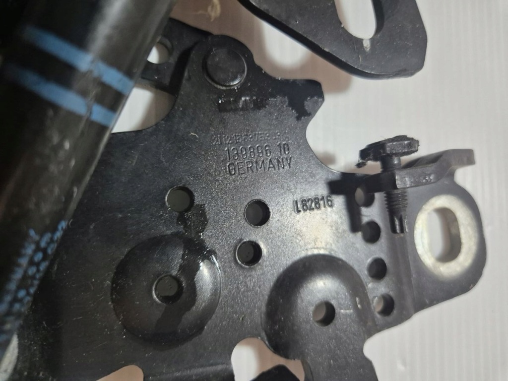 фото №14, Bmw 3 f30 f31 петлі капот лівий правий + амортизатори амортизатори 139896 7239233