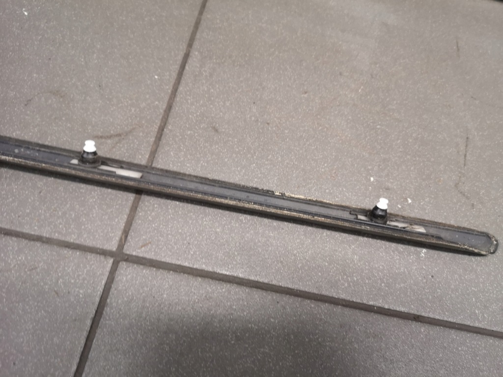 фото №7, Молдинг двері правий задня vw phaeton 3d0854634a