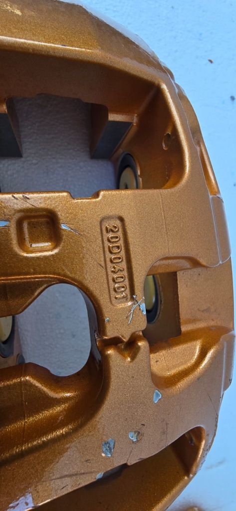 Суппорт тормозной левый 63 amg mercedes w167 gls gle oryg 1674210902 в Украине