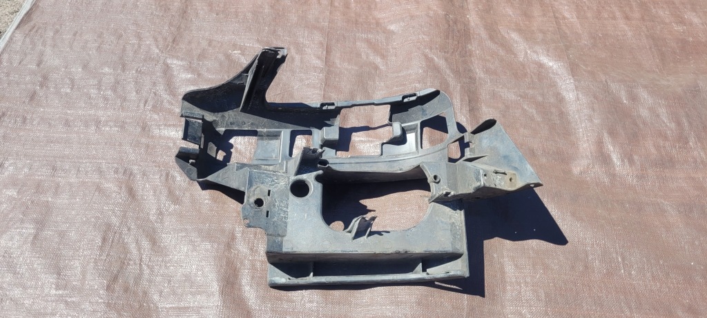 фото №2, Mercedes slk r171 напрямна бампера правий перед // 3699