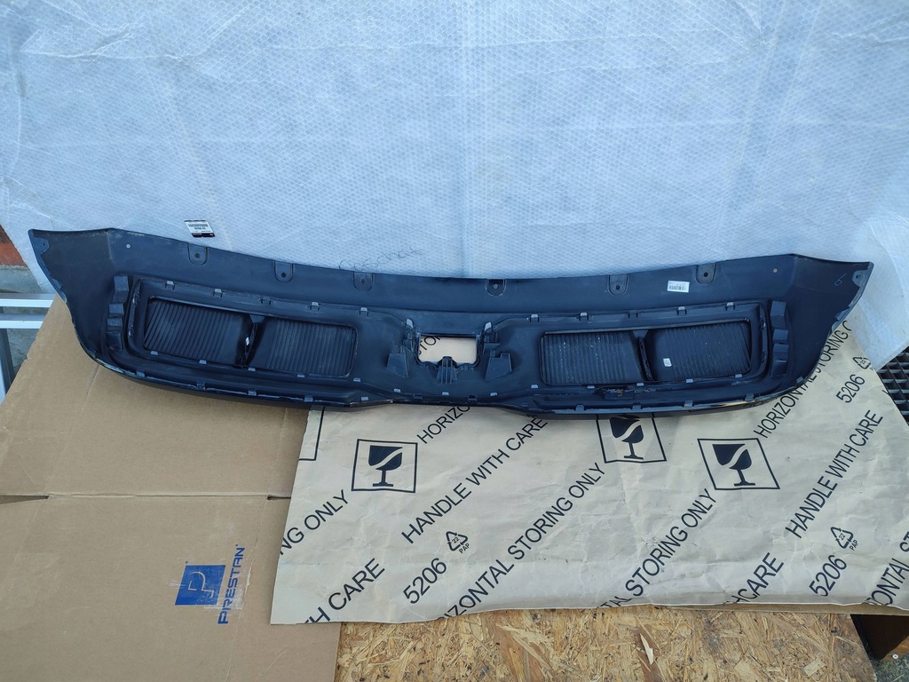 фото №10, Молдинг накладка спойлер бампера задня задня mg mg4 ev 2022 p11192454