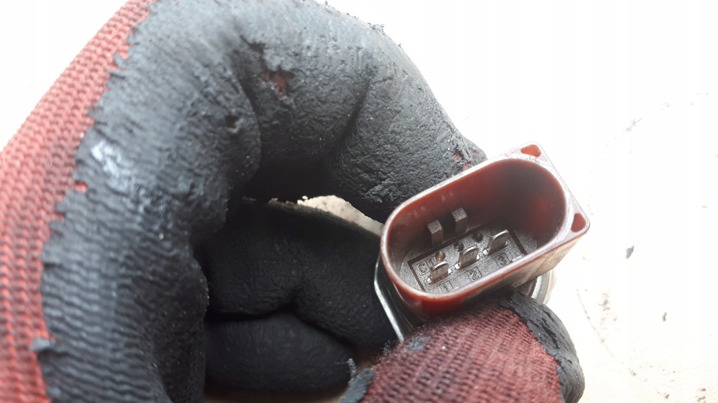 фото №13, S4 b8 датчик давления топлива 3.0 tfsi s5 a6 c7