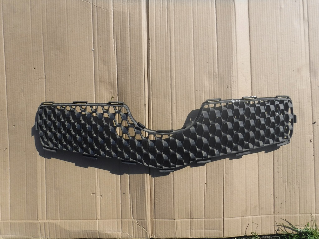 фото №1, Решётка радиатора решётка радиатора радиатора toyota yaris ii 53111-0d140