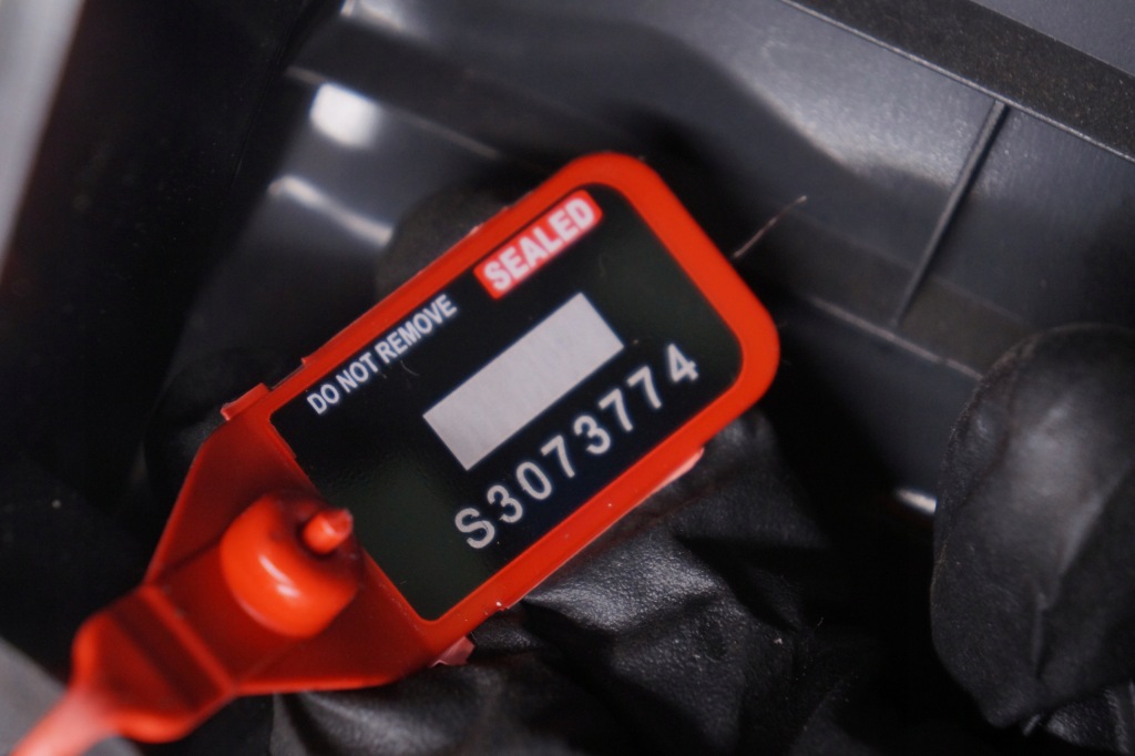 Купить Подлокотник туннель средний кожаный volvo v60 i s60 ii 30755596 39868889