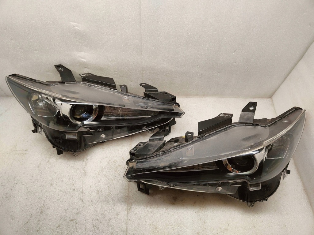 Mazda cx-5 full led комплект лампа передніх kb8m51030/kb8m51040 Недорого