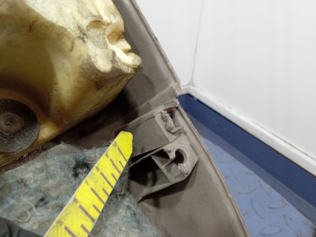 фото №10, Toyota sienna ii xl20 03- оббивка двері перед ліва обшивка