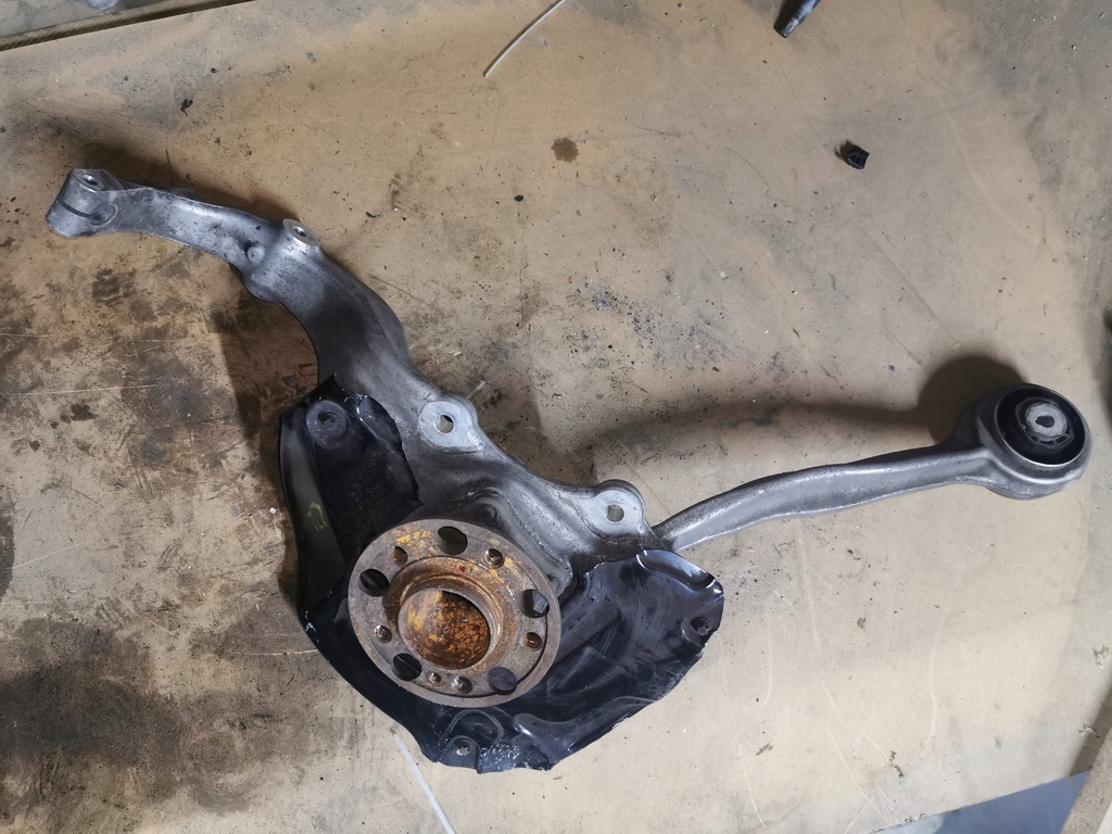 фото №1, Поворотний кулак ступиця mercedes w222 2221901 лівий перед