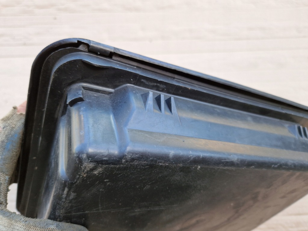 Корпус аптечка mercedes w123 sedan 1238650053 Оригінал