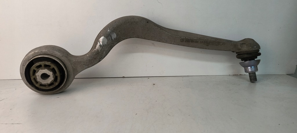 Купить Рычаг левый перед передний mercedes w213 w253 a2130100