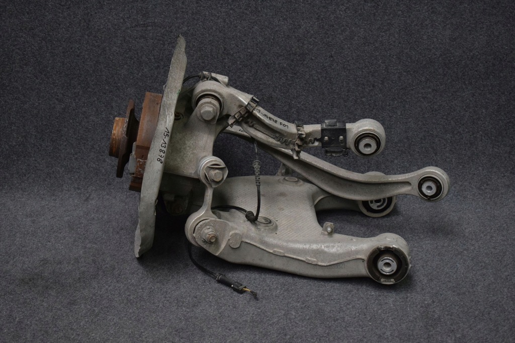 фото №1, Поворотный кулак левая задняя рычаг задняя bmw 7 f01 f02 f04