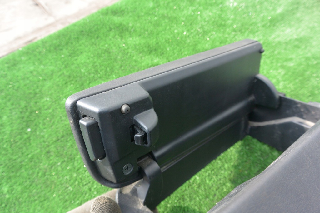 фото №13, Підлокітник тунель шкіра mazda cx9 ii