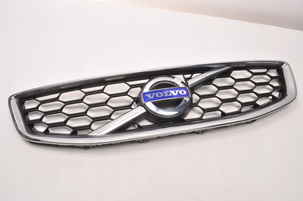 фото №1, Volvo c30 решётка радиатора решётка радиатора решётка радиатора lift 31214622