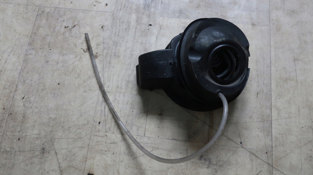 фото №1, Крышка заливной топлива skoda fabia iii 1.0 mpi 6v0809933