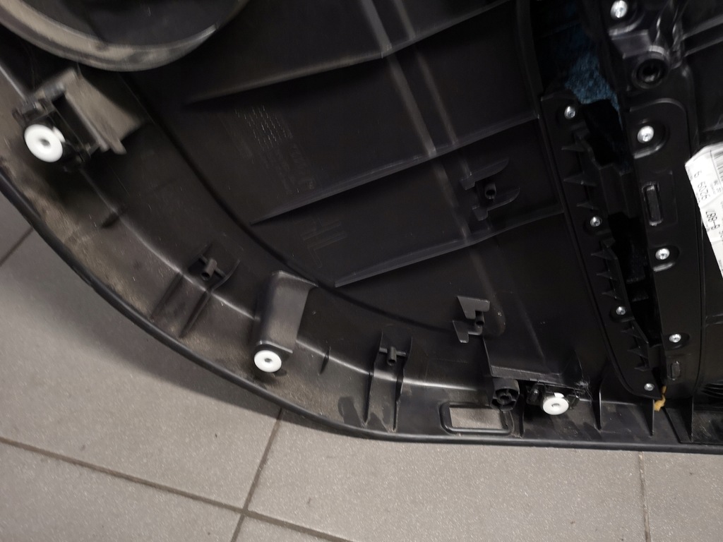 фото №14, Обшивка двері лівий задня audi a3 8p 5d 8p4867305