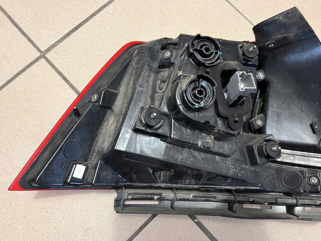 фото №14, Volvo s90 s-90 16- led лампа задня задня права 31698713